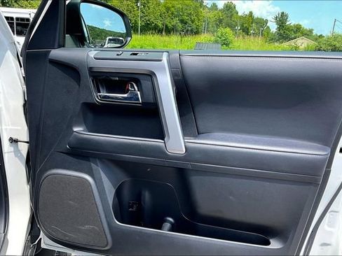 Used 2023 Toyota 4Runner SR5 Premium w/ Moonroof Package AWD/4WD image 18