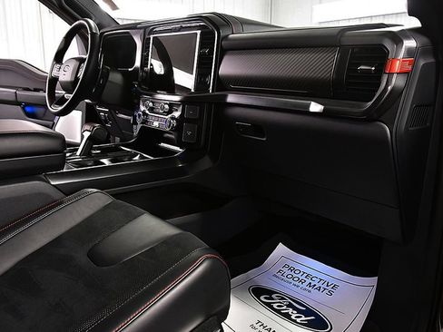 Used 2025 Ford F150 Raptor AWD/4WD image 30