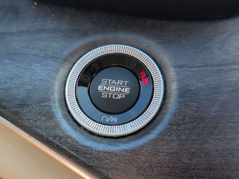Used 2021 Jeep Grand Cherokee L Limited RWD image 25