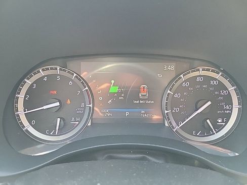 Used 2022 Toyota Highlander Platinum image 19