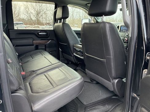 Used 2022 GMC Sierra 2500 Denali w/ Denali Black Diamond Edition image 40