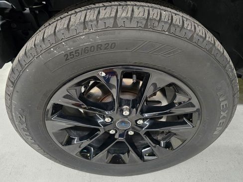 Used 2024 Jeep Wrangler Unlimited Sahara AWD/4WD image 10