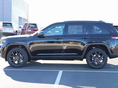 New 2025 Jeep Grand Cherokee Limited AWD/4WD image 3