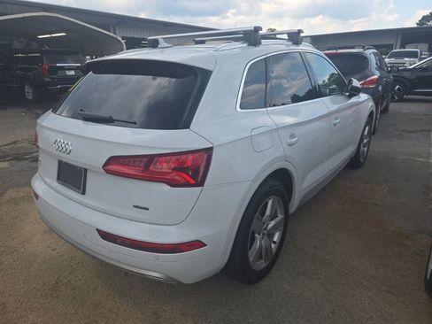 Used 2019 Audi Q5 2.0T Premium Plus w/ Premium Plus Package AWD/4WD image 4