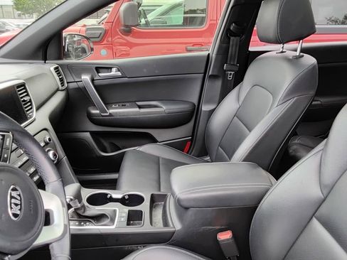 Used 2021 Kia Sportage S FWD image 9