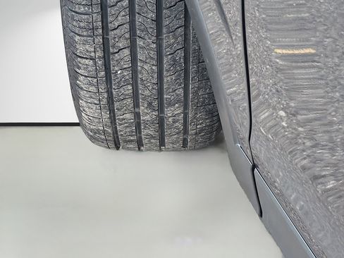 Used 2022 Volkswagen Tiguan SE image 42