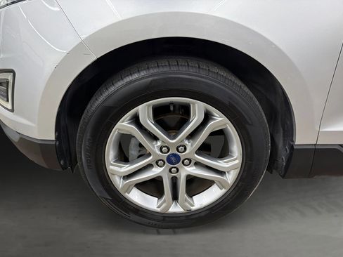 Used 2017 Ford Edge Titanium FWD image 48