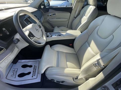 Certified 2023 Volvo XC90 T8 Ultimate w/ Lounge Package image 20