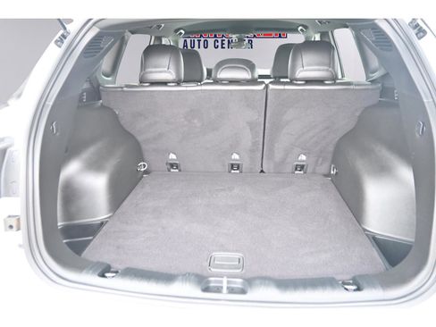 Used 2024 Jeep Compass Trailhawk image 9