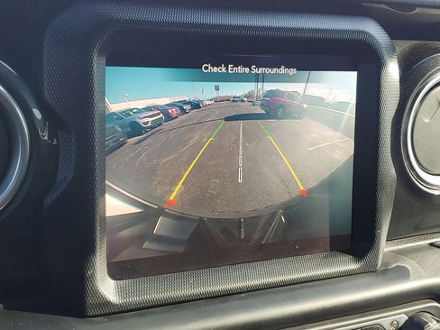 Used 2021 Jeep Wrangler Unlimited Sahara image 21