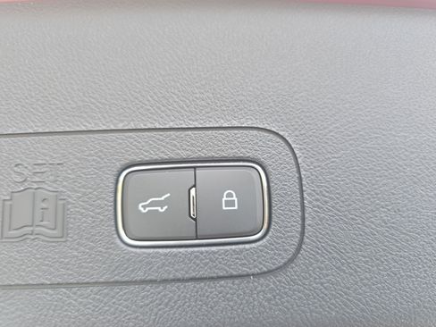 Used 2025 Lincoln Aviator Reserve w/ Equipment Group 201A image 13