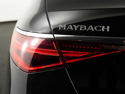 Used 2024 Mercedes-Benz Maybach S 580 4MATIC image 10