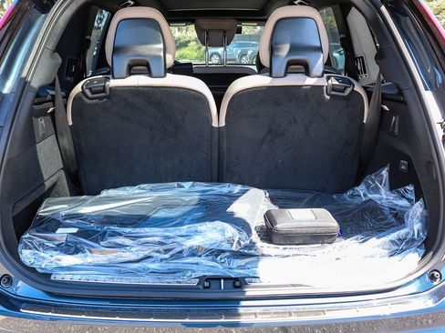 New 2025 Volvo XC90 B5 Plus w/ Protection Package Premier image 12