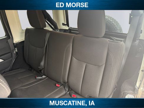 Used 2017 Jeep Wrangler Unlimited Sahara w/ Dual Top Group image 13