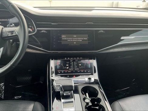 Used 2021 Audi Q8 Prestige w/ Prestige Package image 6
