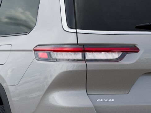 New 2026 Jeep Grand Cherokee L Limited image 9