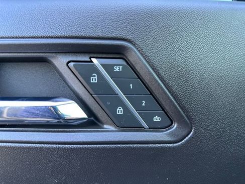 Used 2023 Chevrolet Colorado ZR2 w/ ZR2 Convenience Package III image 17