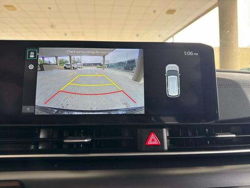 Used 2026 Kia Carnival FWD image 25