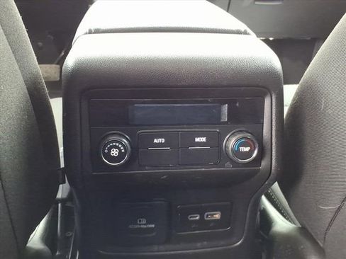 Used 2023 GMC Acadia SLE w/ Driver Convenience Package image 18