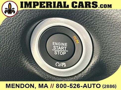 New 2027 Chrysler Pacifica Select AWD/4WD image 34