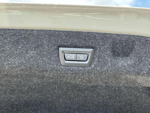 Certified 2025 BMW 530i xDrive w/ Premium Package image 25