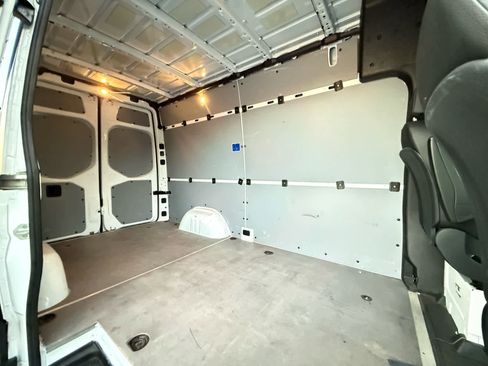 Used 2025 Mercedes-Benz Sprinter 2500 image 25