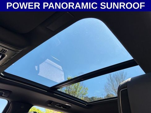 Used 2025 Cadillac Escalade Sport Platinum w/ LPO, Floor Liner Package AWD/4WD image 2