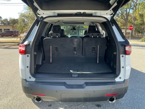 Used 2018 Chevrolet Traverse LT image 24