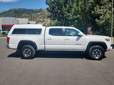 Used 2016 Toyota Tacoma TRD Off-Road image 2