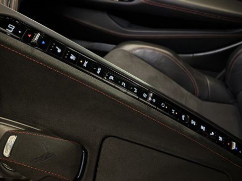 Used 2024 Chevrolet Corvette Stingray Premium Cpe w/ Z51 Performance Package RWD image 8