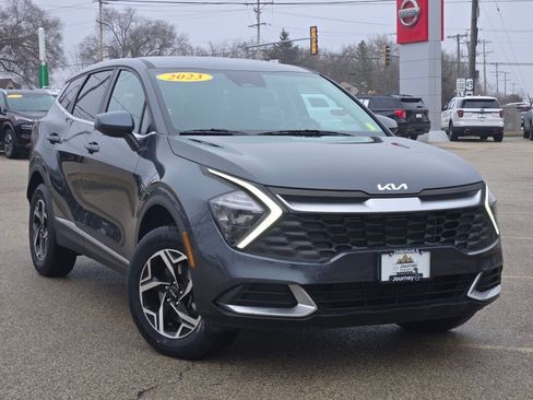 Used 2023 Kia Sportage LX AWD/4WD image 4