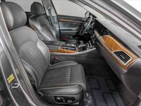 Used 2017 Genesis G90 5.0 Ultimate RWD image 24