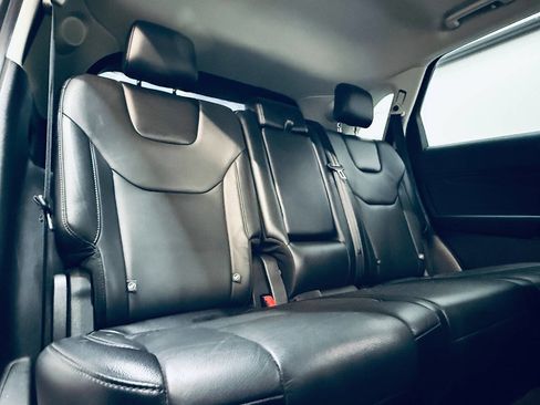 Used 2017 Ford Edge Titanium image 7