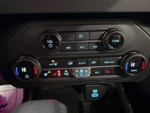 Used 2025 Ford Bronco Outer Banks image 31