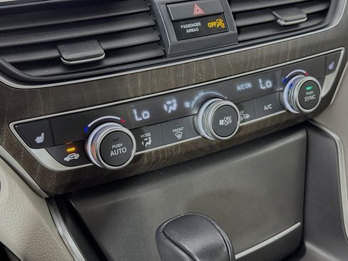 Certified 2022 Honda Accord EX-L image 15