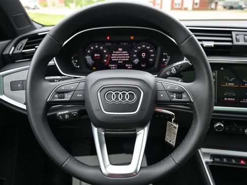 Used 2025 Audi Q3 2.0T Premium AWD/4WD image 44