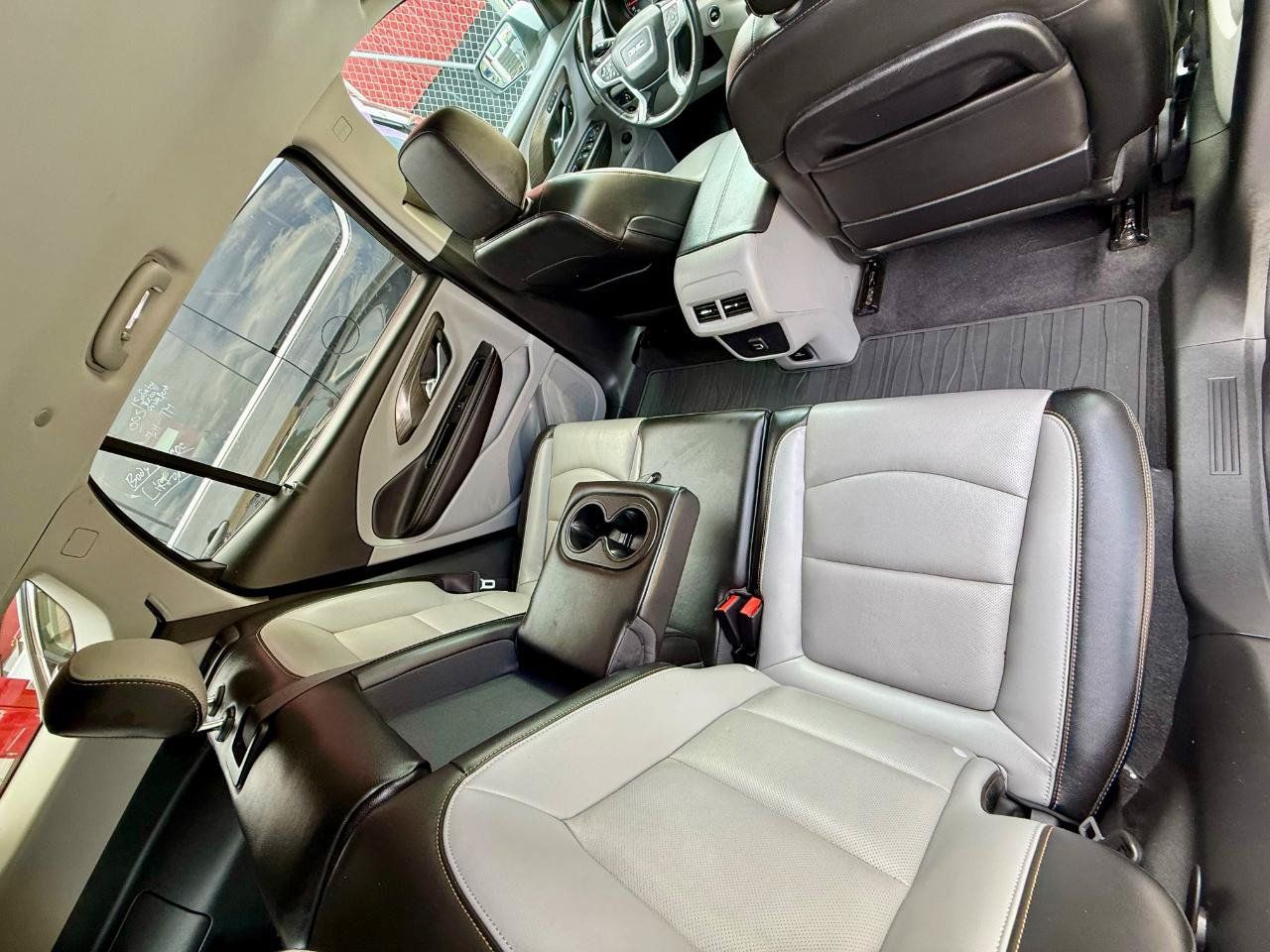 Used 2020 GMC Terrain SLT w/ Preferred Package FWD image 38