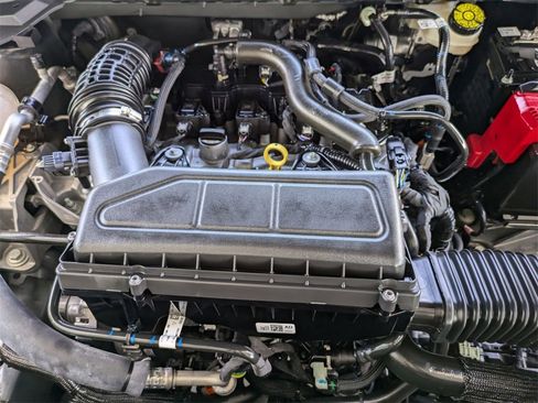 Used 2025 Ford Escape ST-Line image 34