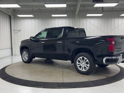 Used 2023 Chevrolet Silverado 1500 LTZ w/ Technology Package AWD/4WD image 6