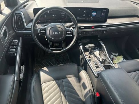 Used 2025 Kia Sorento SX Prestige AWD/4WD image 11