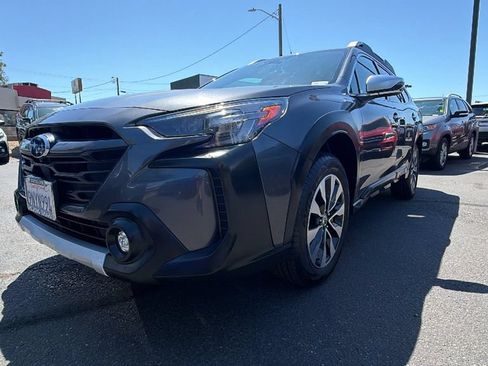 Used 2025 Subaru Outback Touring XT AWD/4WD image 9