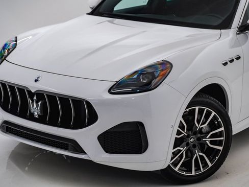 Used 2025 Maserati Grecale GT AWD/4WD image 4