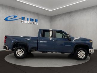 New 2026 Chevrolet Silverado 3500 LT video 2