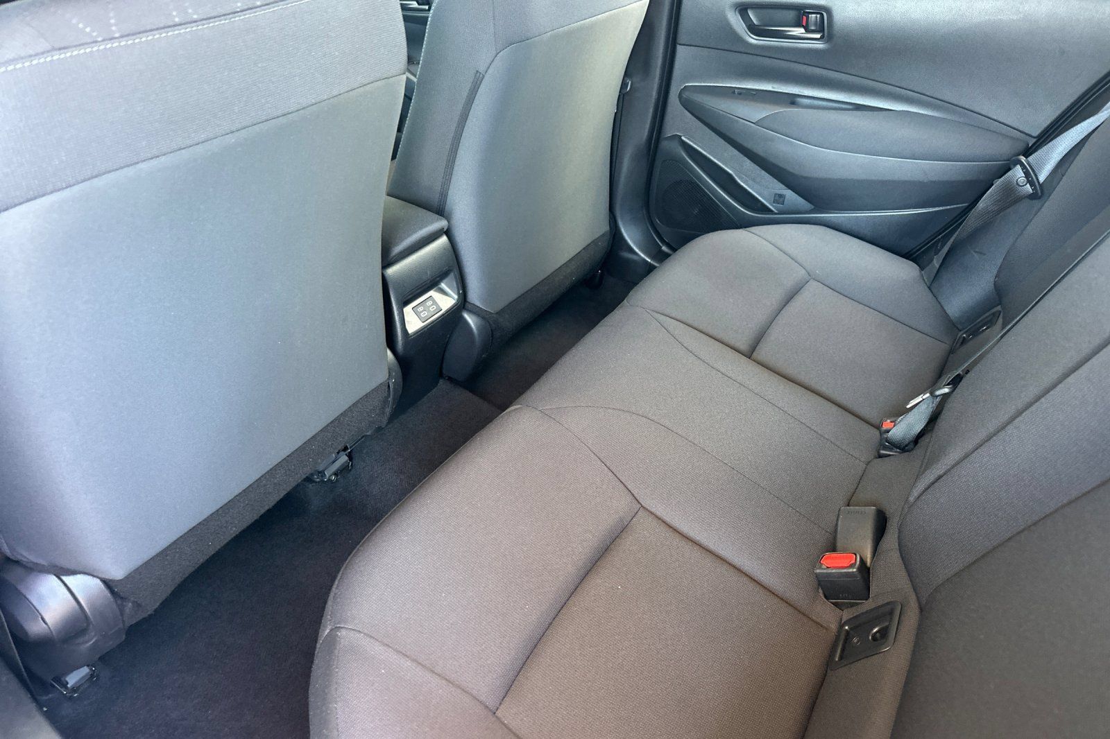 Certified 2024 Toyota Corolla LE FWD image 15