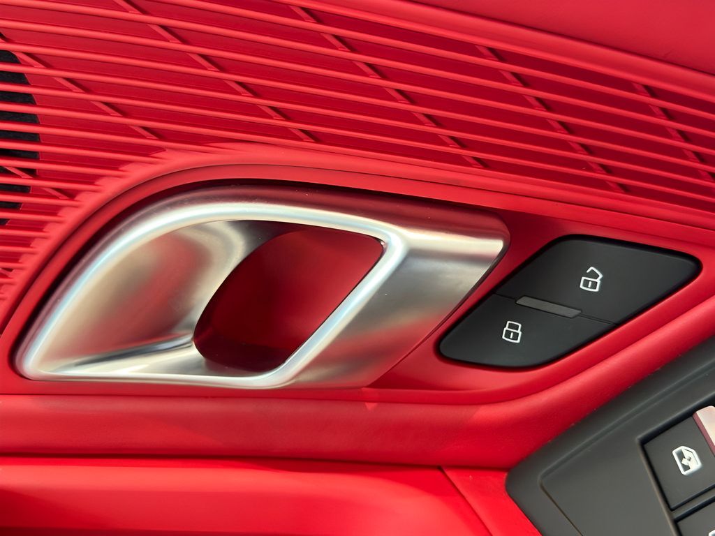 Used 2022 Audi R8 V10 performance RWD image 9