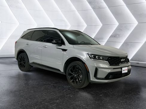 Used 2023 Kia Sorento SX FWD image 1