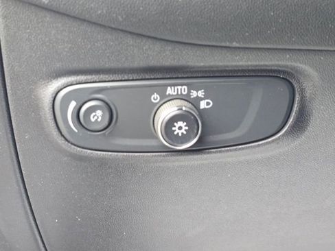 Used 2022 Chevrolet Equinox LT image 21