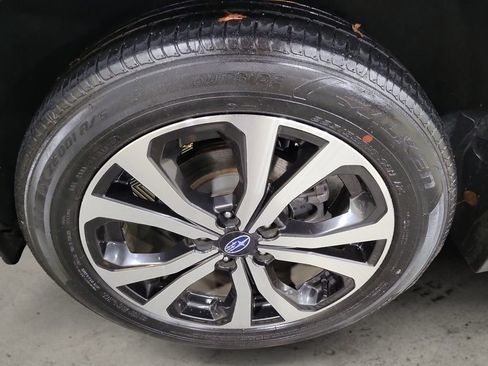 Used 2021 Subaru Forester Limited image 10