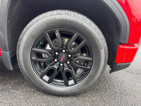 Used 2023 GMC Sierra 1500 Elevation w/ LPO, Elevation Black Package image 12