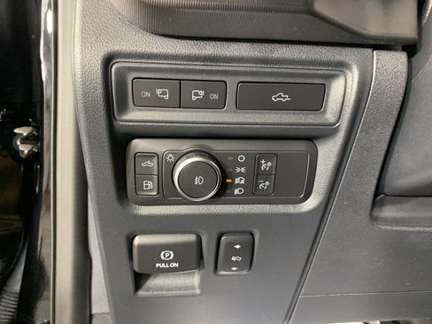 Used 2021 Ford F150 Platinum w/ Equipment Group 701A High AWD/4WD image 15